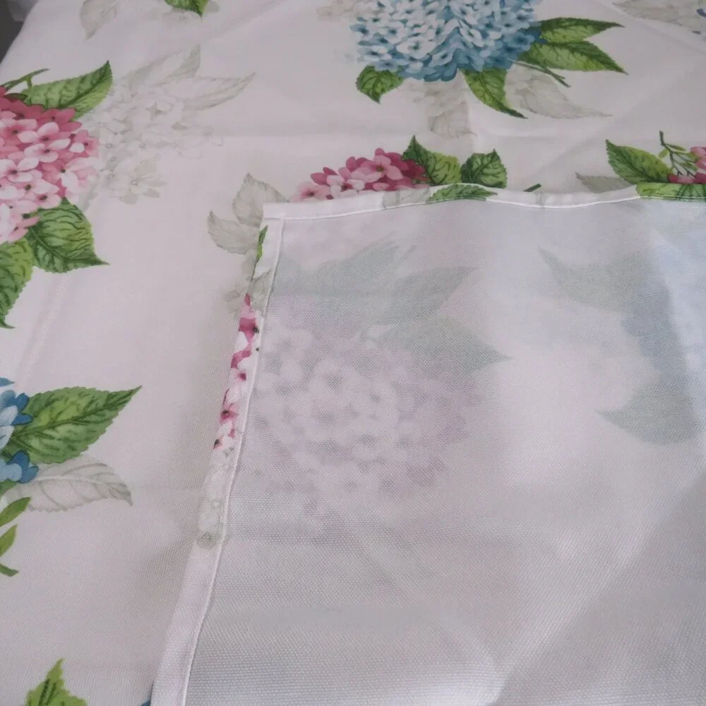 Hydrangea Floral Tablecloth 34x34